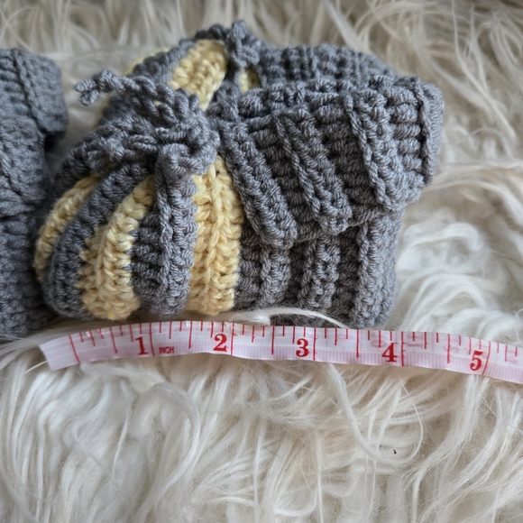Cozy Gray and Yellow/Blue Hademade Knitted Baby Booties - Picture 4 of 5